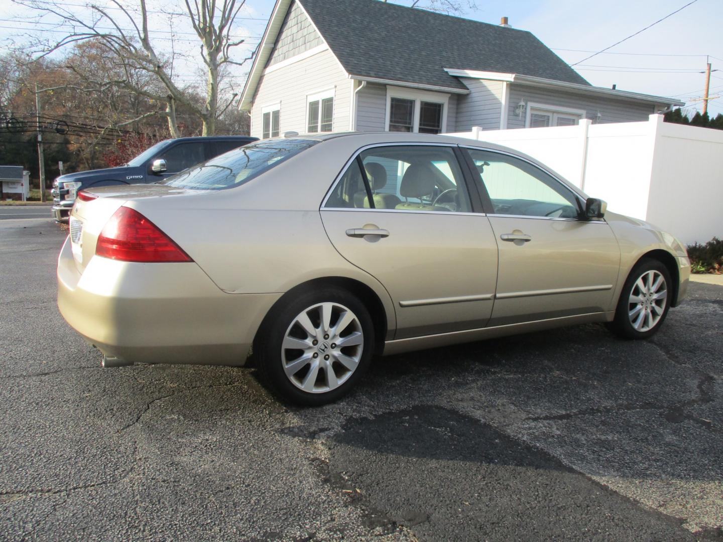 2007 GOLD Honda Accord (1HGCM665X7A) , AUTOMATIC transmission, located at 540a Delsea Drive, Sewell, NJ, 08080, (856) 589-6888, 39.752560, -75.111206 - Photo#7